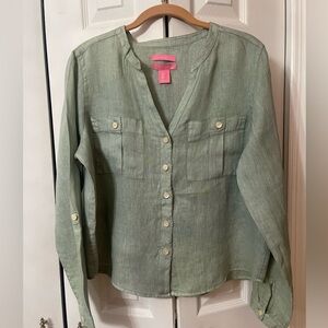 Isaac Mizrahi 100% linen button-up blouse in a light green color. Size Medium